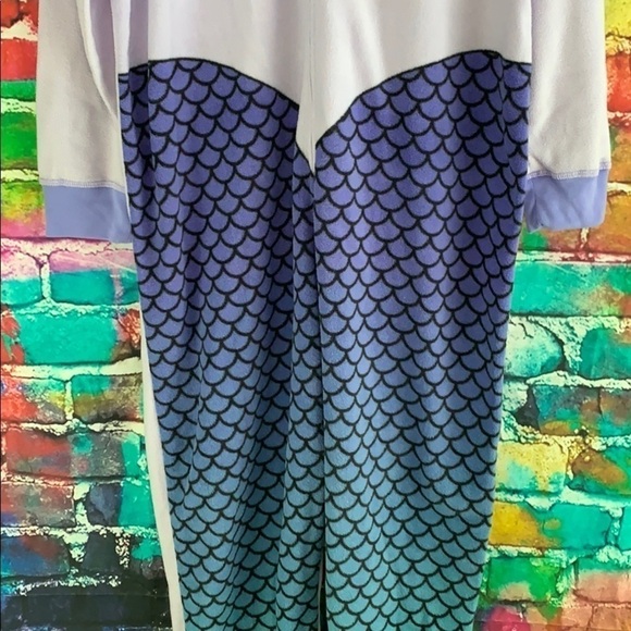 DISNEY The Little Mermaid Pajamas size L/XL - Picture 2 of 7